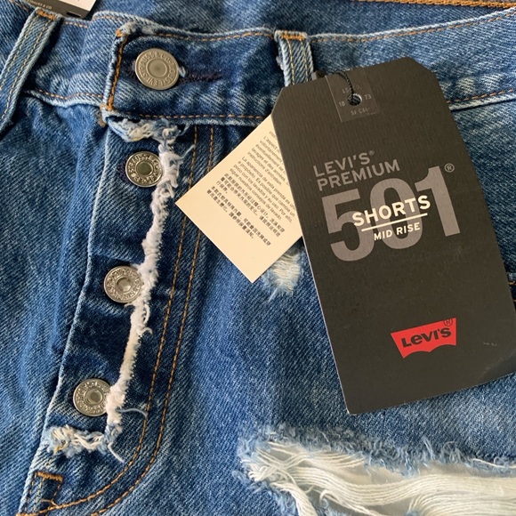 Levi's 501 Women's Frayed Blue Jean Shorts - Picture 2 of 4